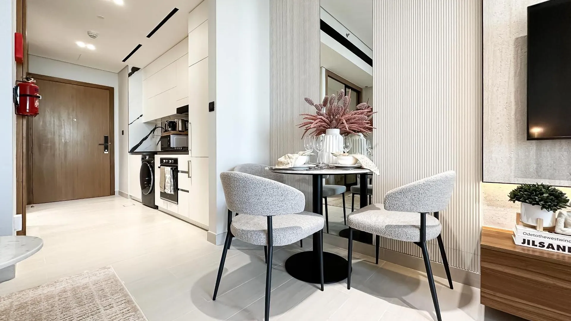 Elegant Getaway W Stunning Pool Canal Views Dubai Apartment